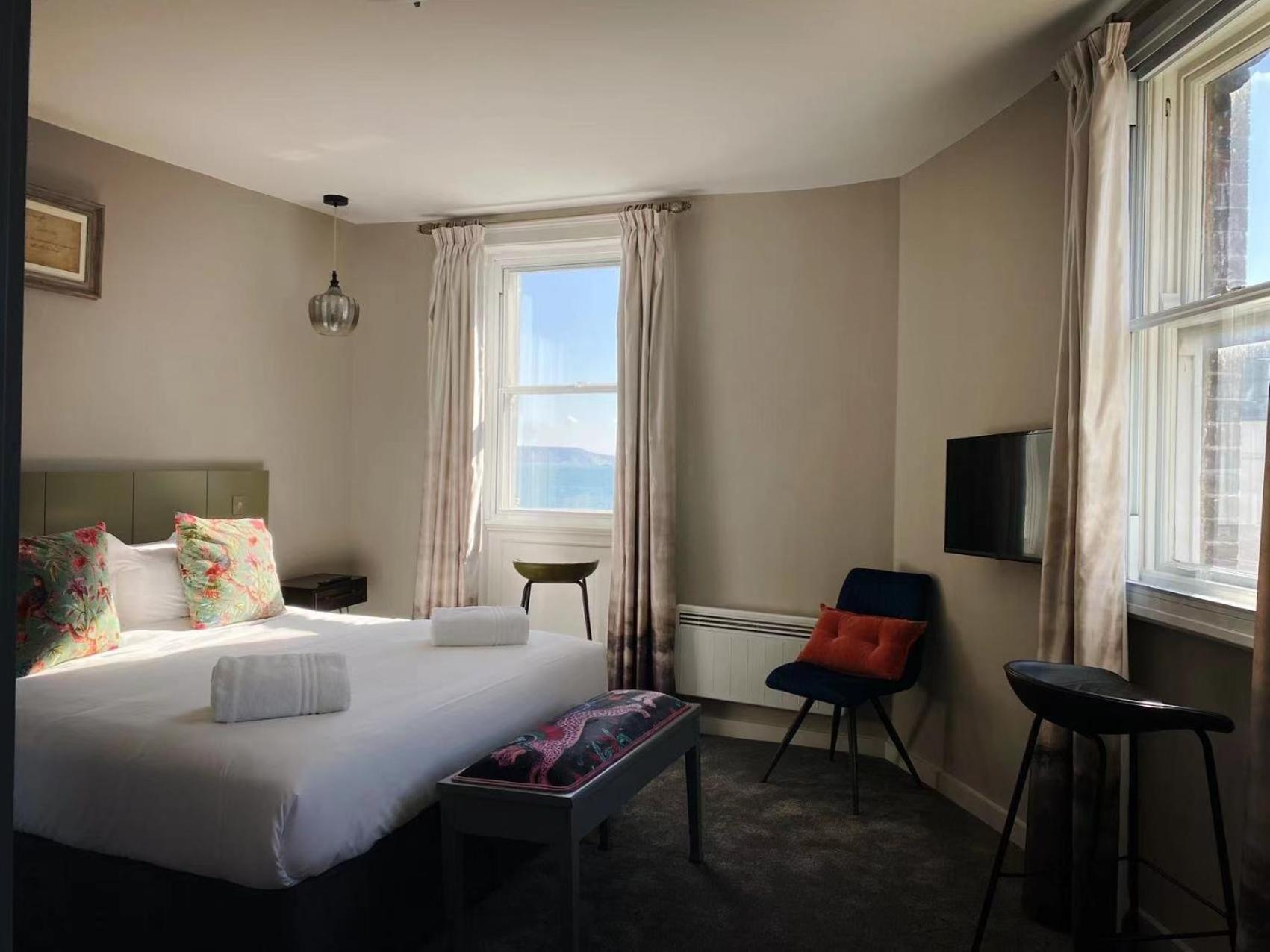 Chapter 1 Hotels Уэймут Экстерьер фото